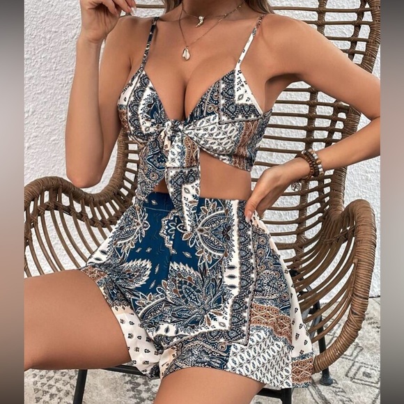 Pants - Boho floral paisley print knot front top and shorts set
